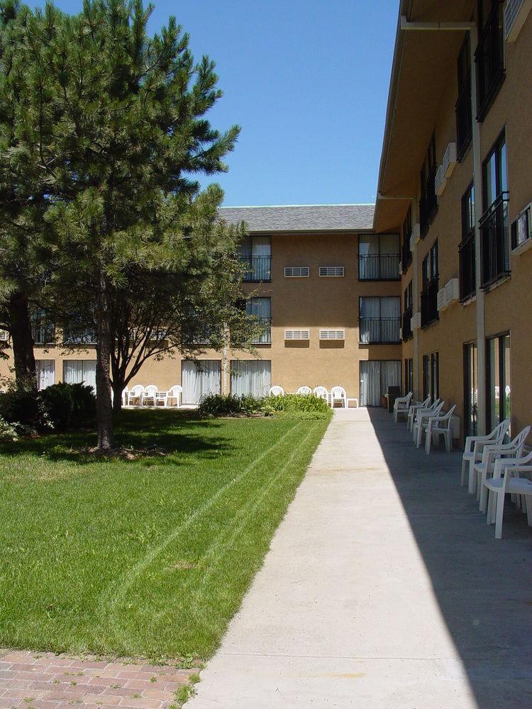Clarion Hotel & Conference Center Colorado Springs Exterior foto