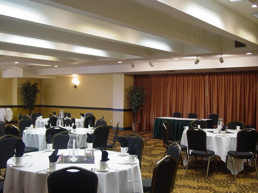 Clarion Hotel & Conference Center Colorado Springs Exterior foto