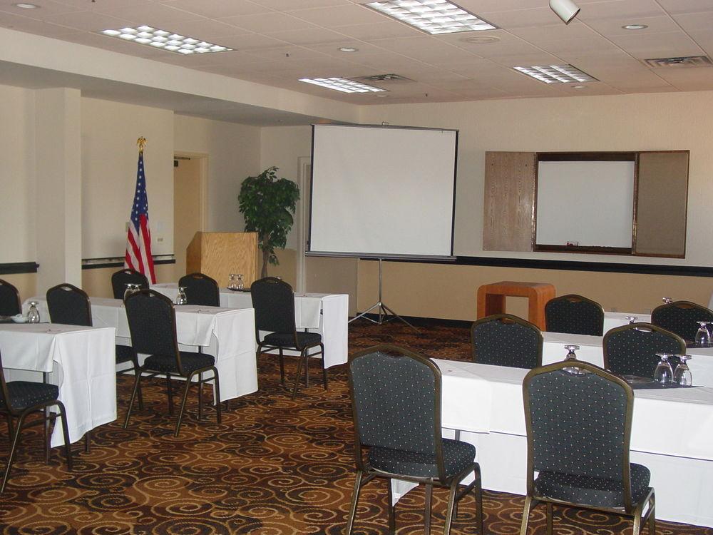 Clarion Hotel & Conference Center Colorado Springs Exterior foto